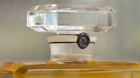 break seal chanel parfum|Perfect Seal : The Art of Baudruchage .